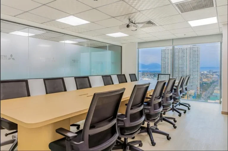 Phòng họp lớn văn phòng công ty FDI tại Đà Nẵng